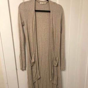 Light Cover-up Sweater/Cardigan